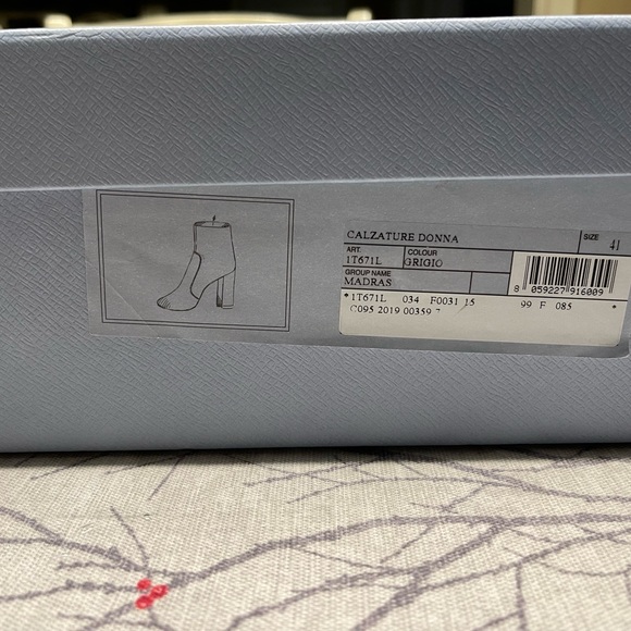 Prada Calzature Donna Boots - Brand New! - Picture 11 of 14